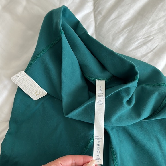 New Lululemon leggings - Picture 4 of 5